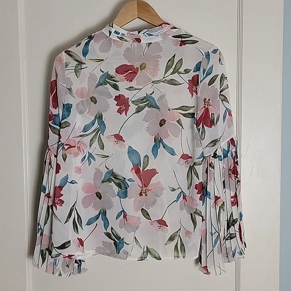 Sheer Floral Print Blouse - Picture 9 of 13